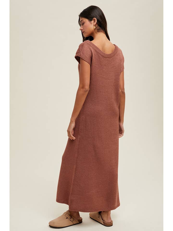 Wishlist Apparel - Wholesale Dress - Women's - SCOOP NECK KNIT SWEATER MIDI DRESS / WL25-115352
