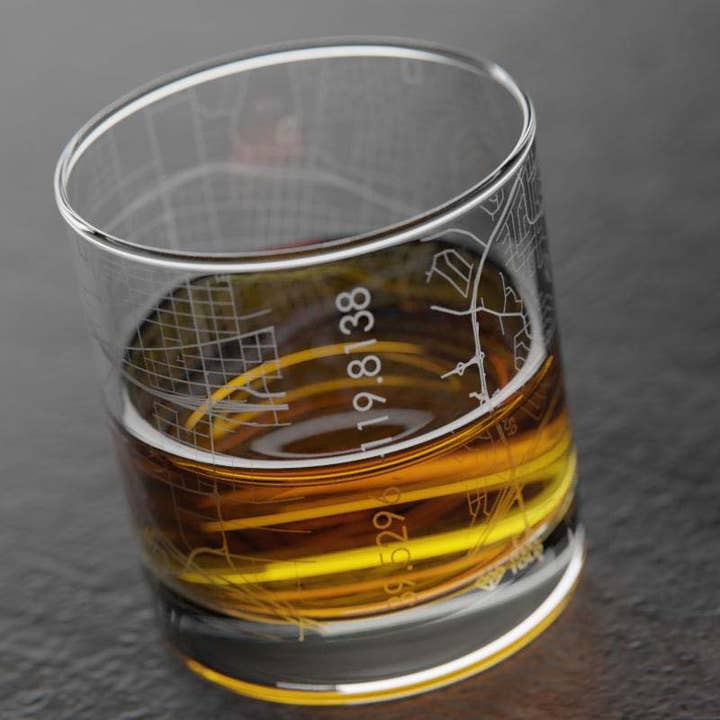 Well Told - Vente Verre/tasse - Verre à whisky gravé - Carte de la ville de Reno, NV2