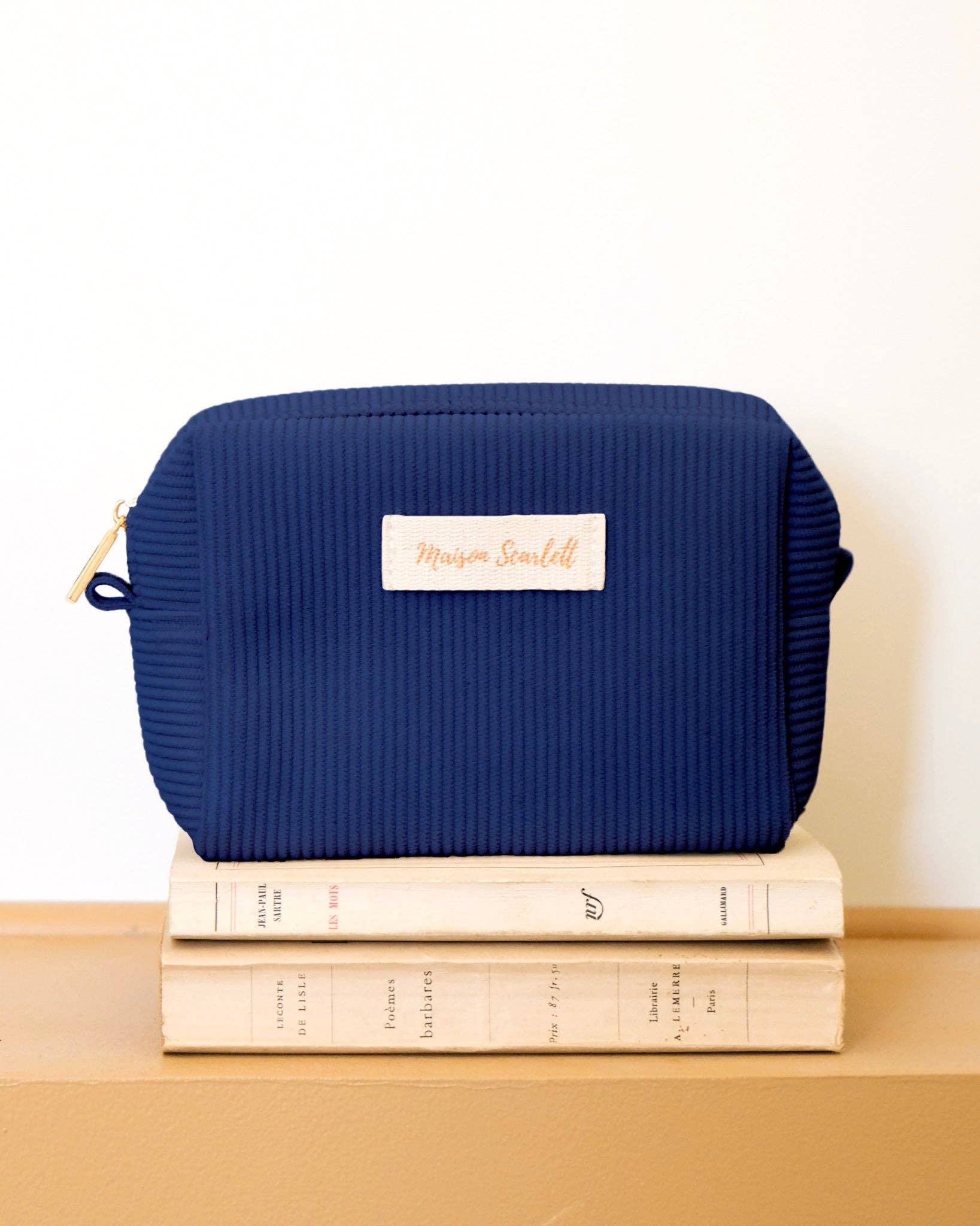 Maison Scarlett – Engroshandel Toilettaske - Dame – Charlotte toilettaske i fløjlscorduroy2