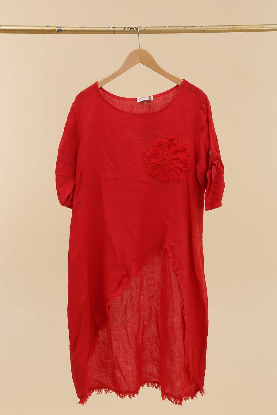 LÉA & LUC – Großhandel Kleid – Damen – 100 % Leinenkleid mit Blumenmotiv auf der linken Brust, REF. 724833