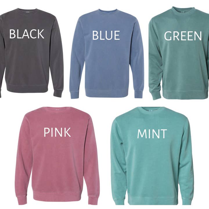 Sweat ras du cou Wisconsin Pine Tree pour la vente par Autumn Rose Co.