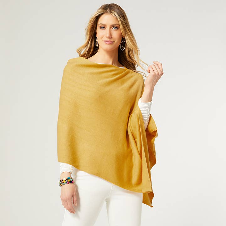 COCO + CARMEN - Wholesale Poncho - Women's - Lightweight Poncho2
