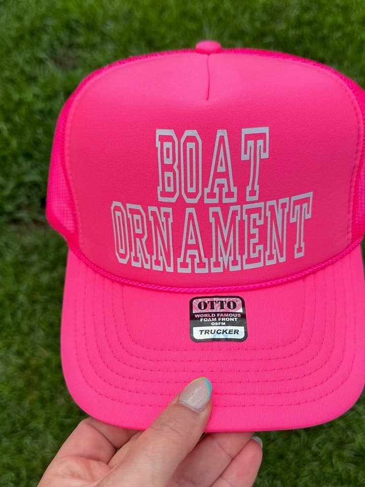 TRUCKERSHOED MET BOOTORNAMENT voor wholesale door BusyBeesPartyCo.