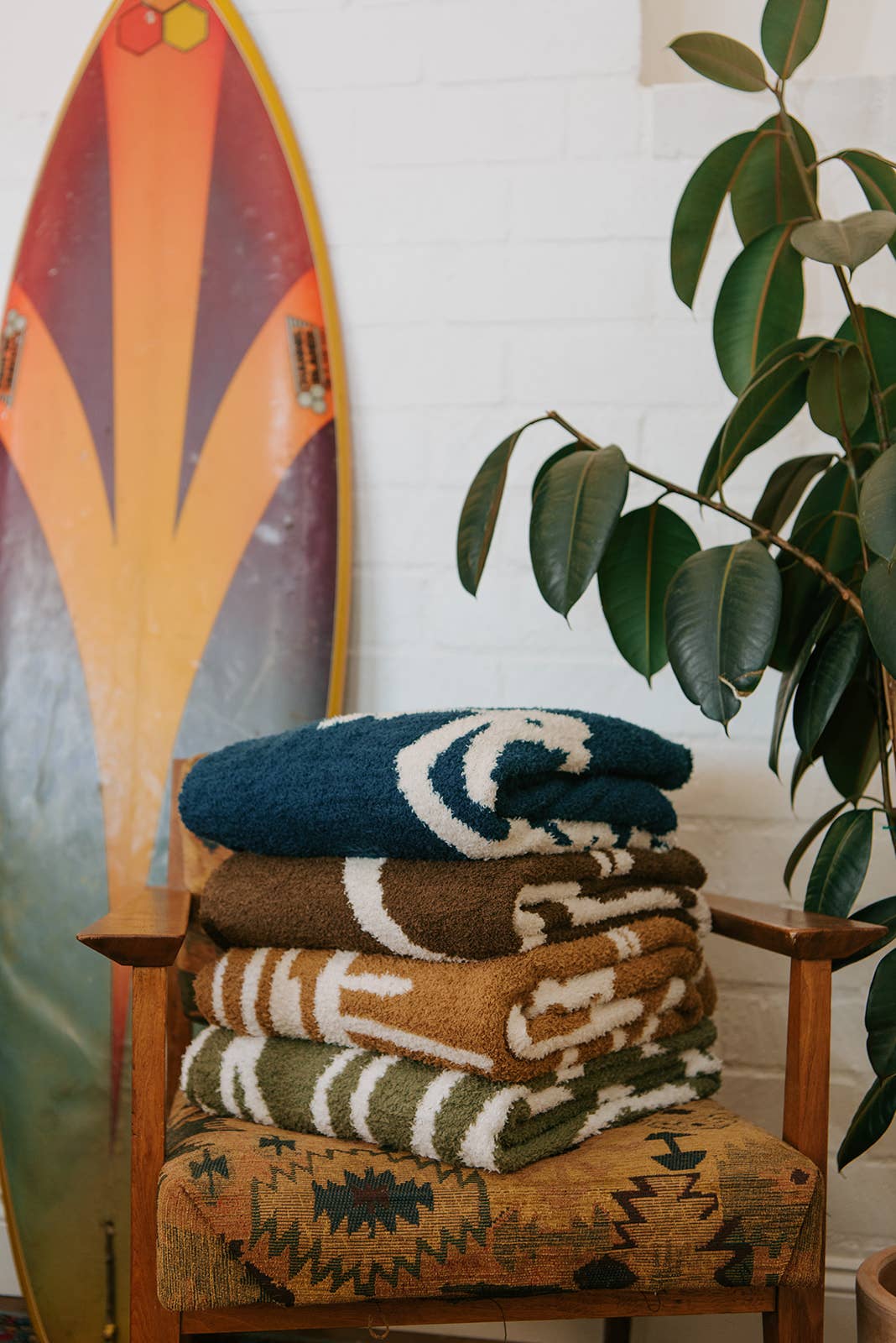 Sundream - Wholesale Throw Blanket - Stripe Plush Throw - Mocha & Cream1