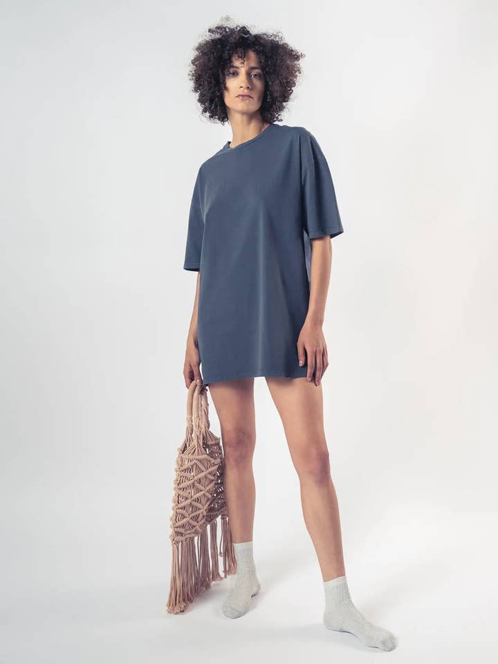 T-shirt oversize Capsule Earth pour la vente par NU-IN