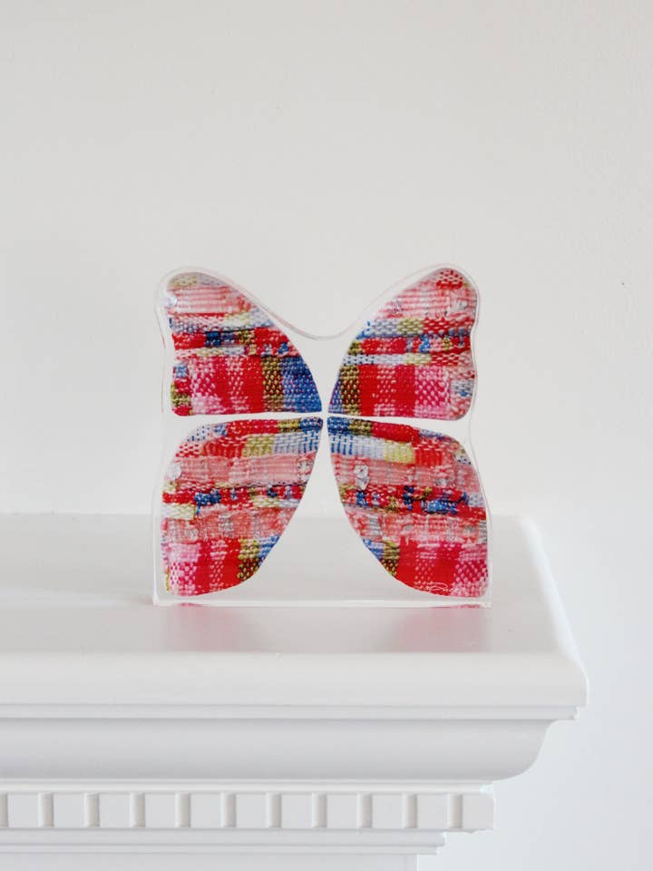 Étagère Papillon Tissé en Acrylique pour la vente par Dallis Foshee Art & Design, LLC