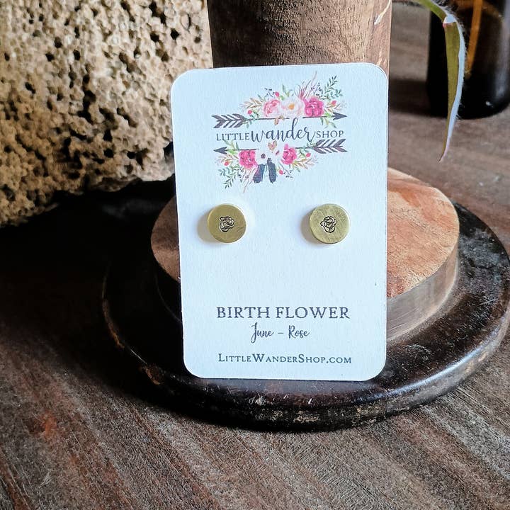 Little Wander Shop - Venta al por mayor Pendientes de botón/aretes de poste - Juego de Pendientes de Flor de Nacimiento de 12 Meses5