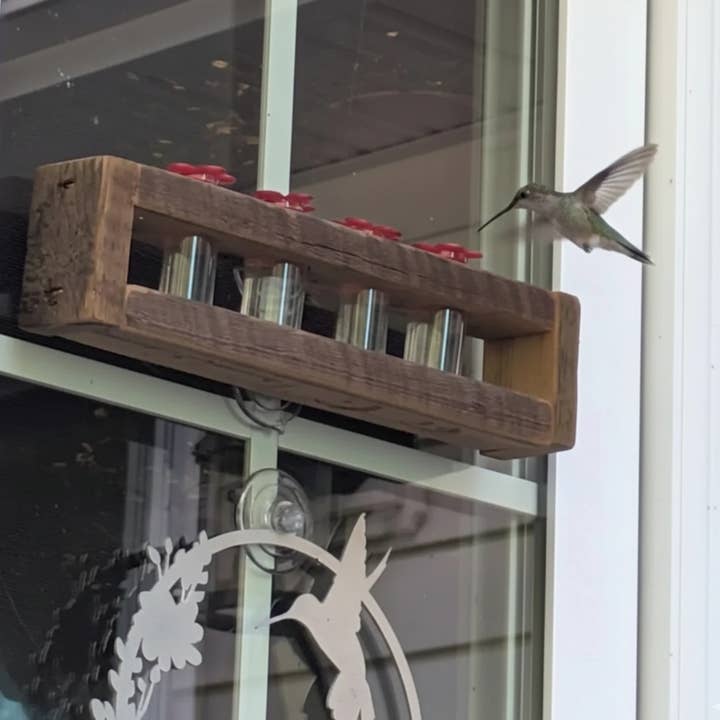 Flying Heart Threads - Wholesale Bird Feeder - Authentic Barnwood Hummingbird Feeder hanging or for window
