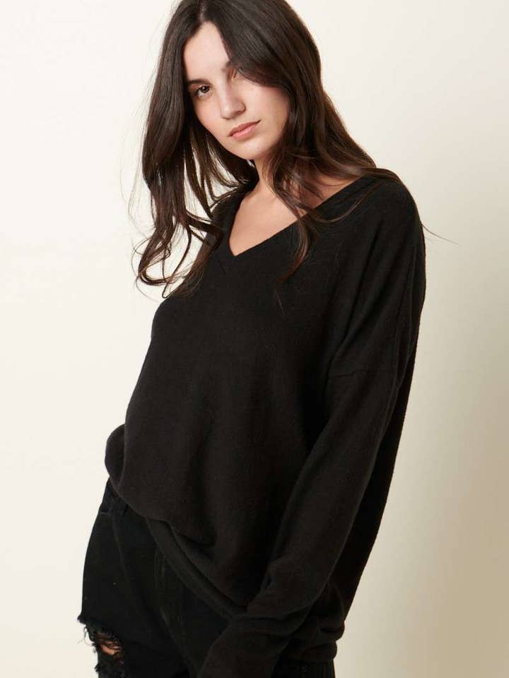 mittoshop - Wholesale Gebreide top - Dames - T10222-GEBORSTELD HACCI GEBREIDE TOP MET V-HALS3