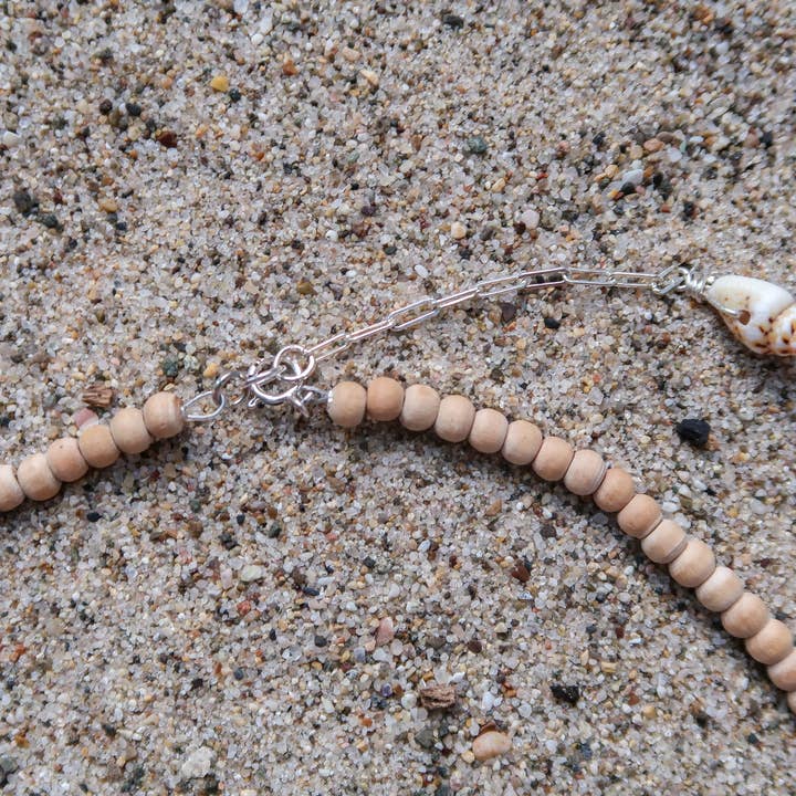 Essenshell - Wholesale Beaded/Pearl Necklace - Laguna Cowrie Necklace3