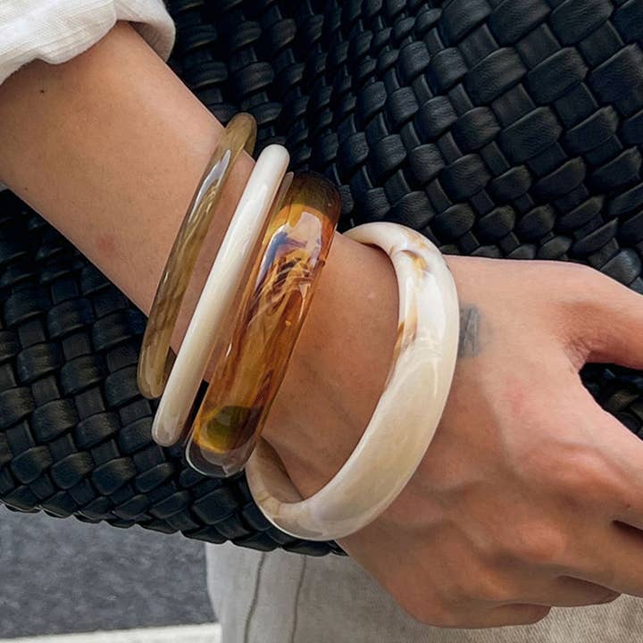 Resin Bangle Bracelet for wholesale by Lyonlee