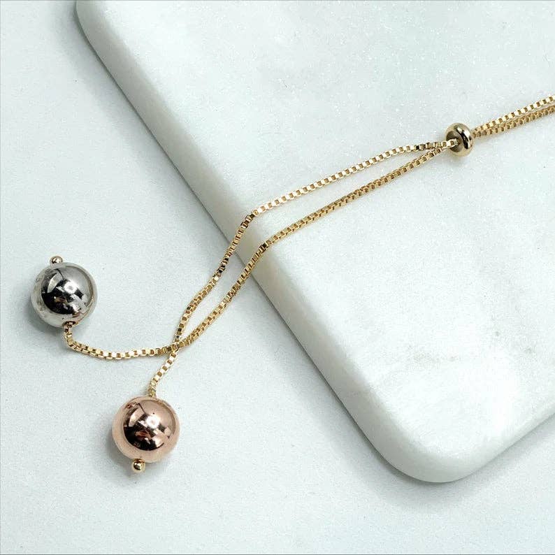 Luxus Accessories – Großhandel Kette mit Anhänger/Charm – Mit 18 Karat Gold gefüllte 1,2 mm große Boxkette, dreifarbig, verstellbar, 30 Zoll, zweifarbige Kugeln1