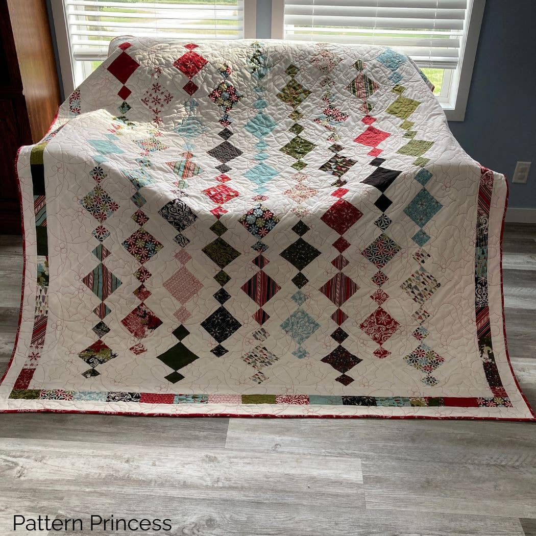 Pattern Princess - Wholesale Quilt - Christmas Colors Chandelier Quilt 3