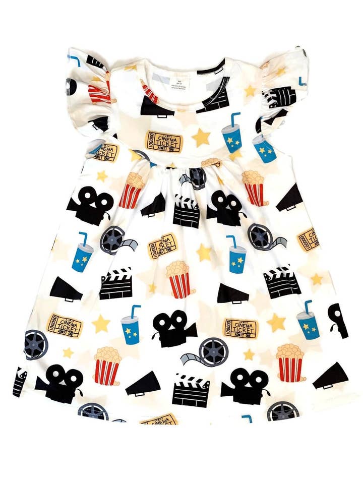 Filminspireret Flutter Mælk Silke Kjole for engroshandel hos Great Lakes Kids Apparel