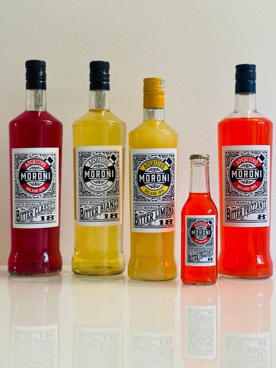 MORONI - Wholesale Bitters - MORONI BITTER WHITE 18° in a 700 ml bottle1