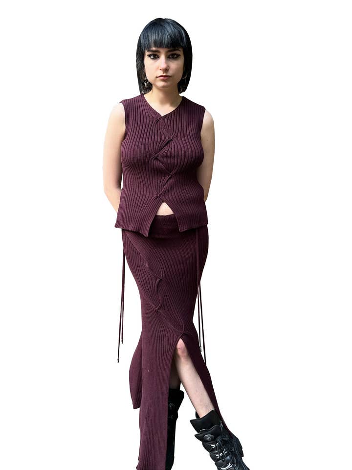 Ensemble côtelé Oxblood pour la vente par Samudāy Studios