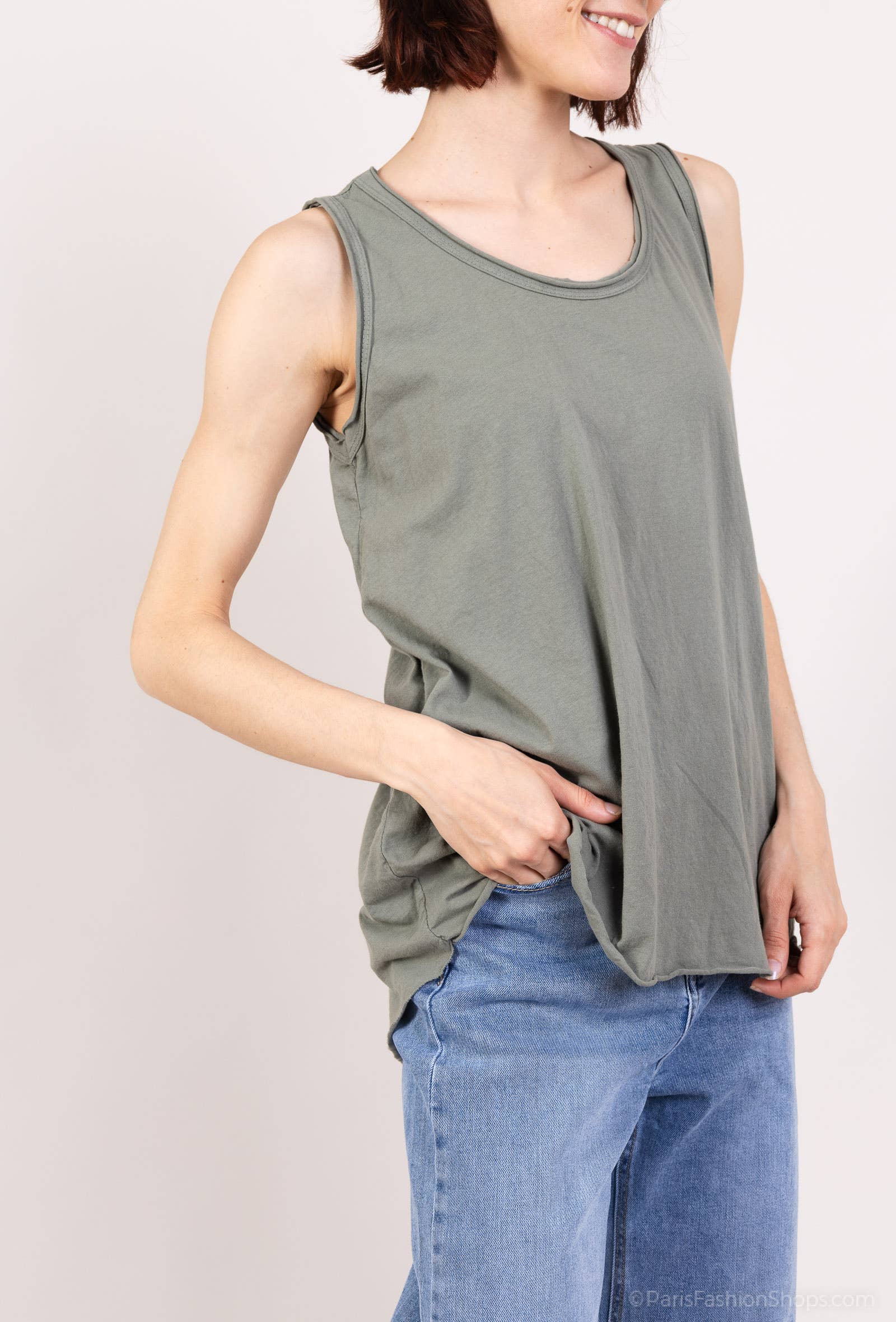 L'Emotion – Großhandel Tanktop – Damen – Tanktop mit breiten Trägern und Rundhalsausschnitt, 100 % Baumwolle4
