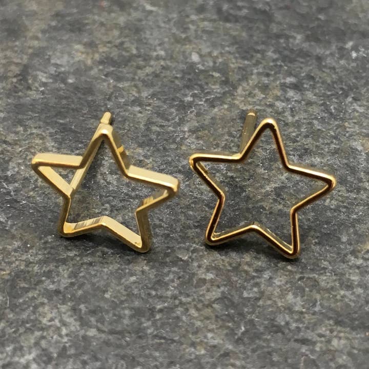 GOLD STAR STUD EARRING for wholesale by Elizabeth Jewelry