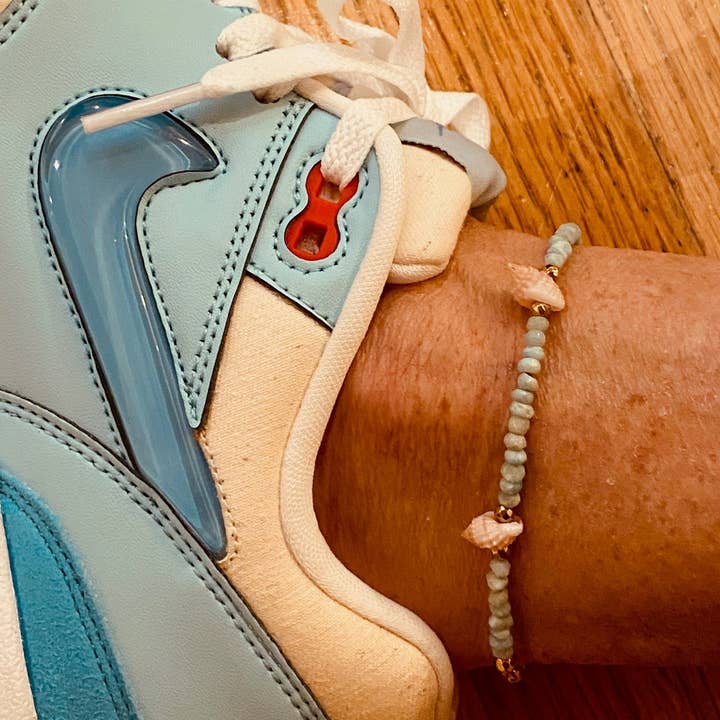 Bracelet de cheville Seascape Larimar & Shells pour la vente par Lexi Jewelry