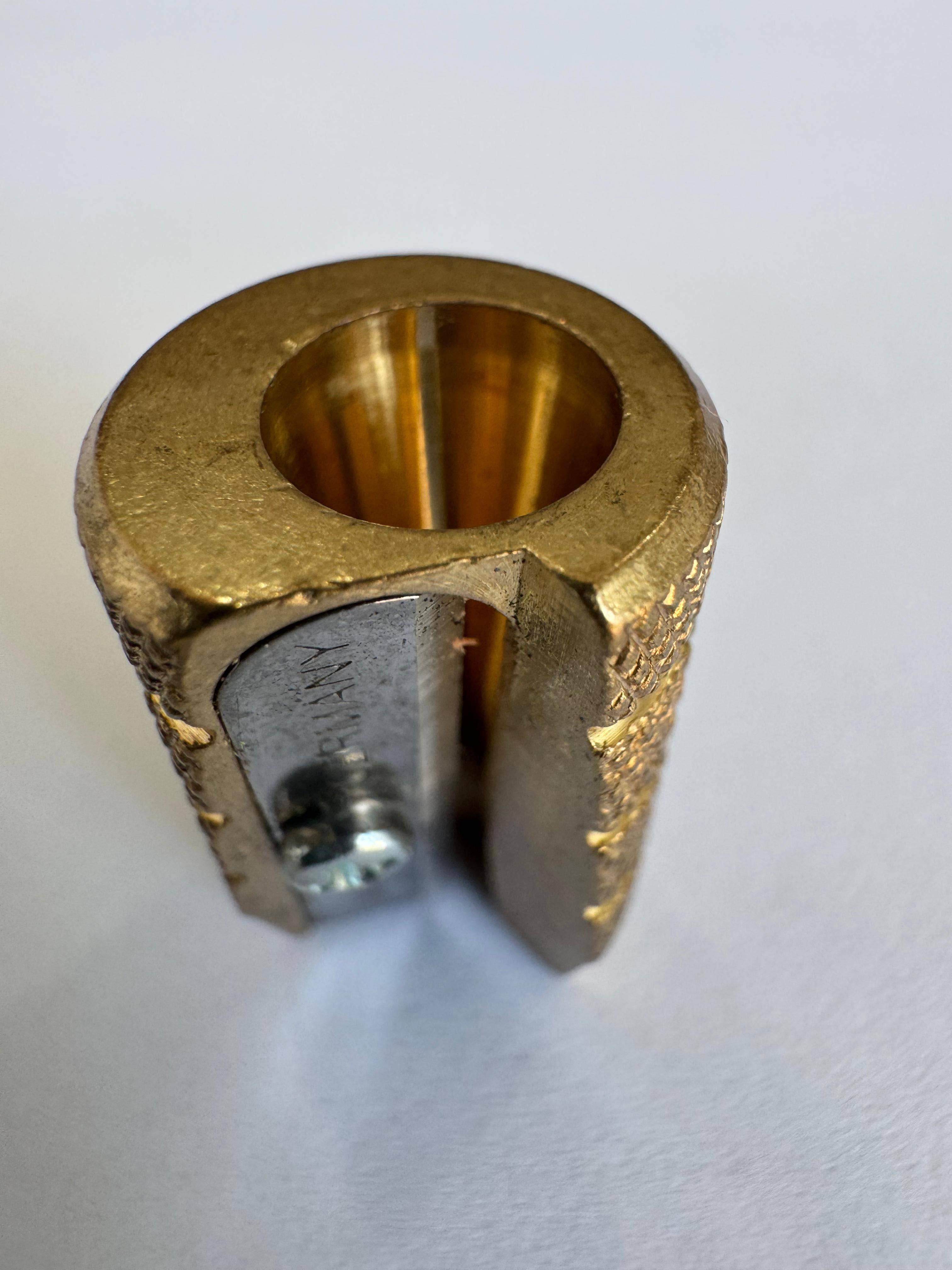 Fine & Candy - Vente Taille-crayons - Taille-crayon doré en laiton Fine & Candy7