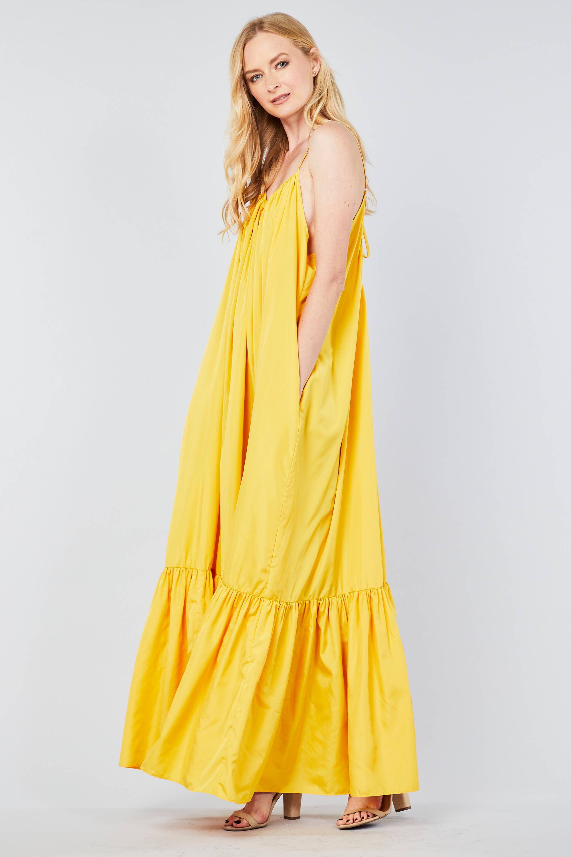 TOV - Vente Robe – femme - [OP4178] Robe à bretelles spaghetti avec dos bas35