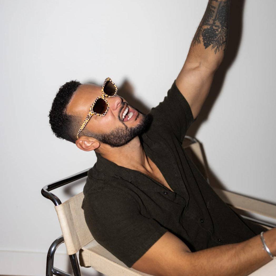 SARDINE – wholesale Sunglasses – Women's – SARDINE - Demi - Toasted Moxie Checkered Square Sunglasses6