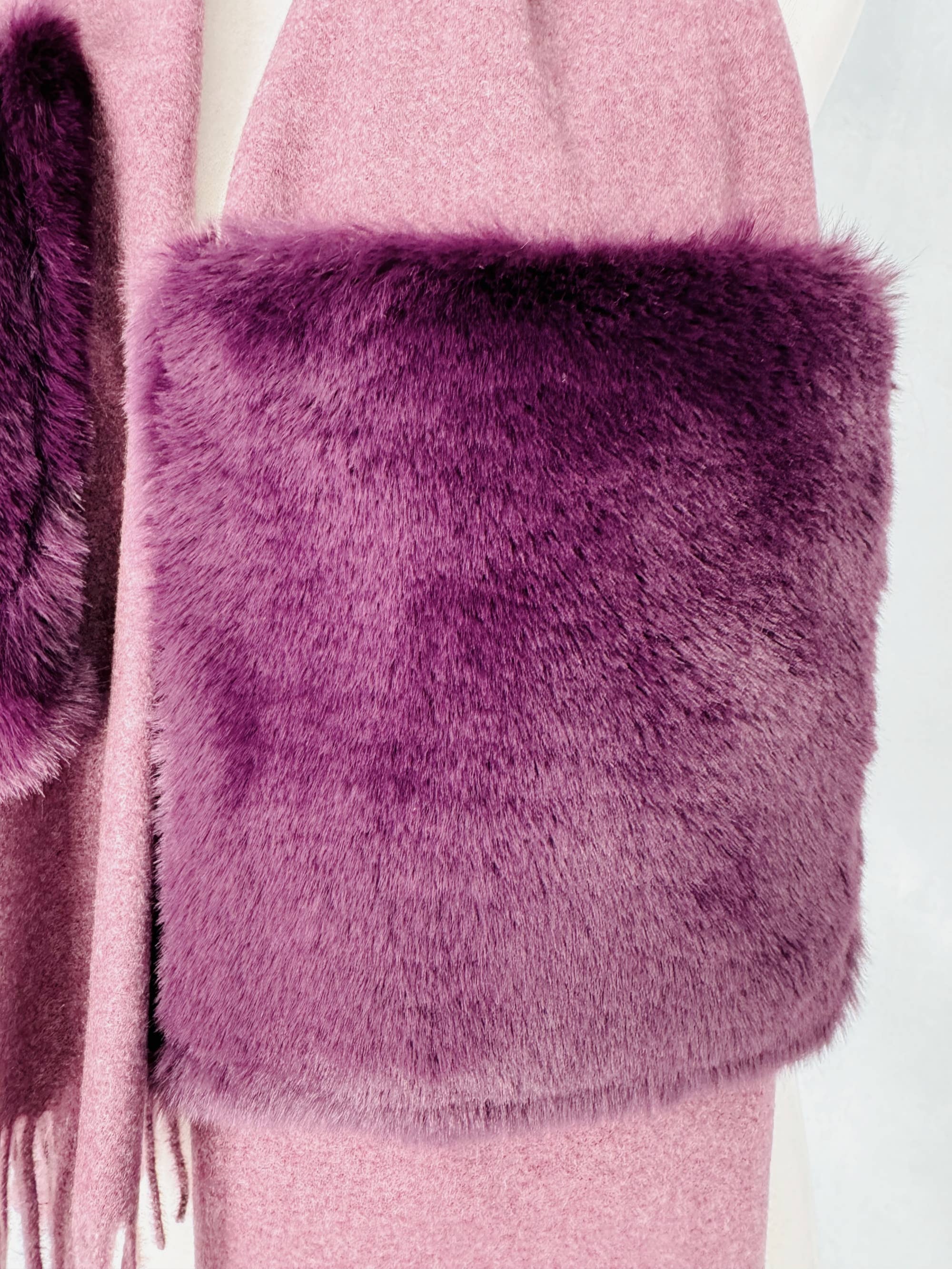 JC Sunny Fashion - Wholesale Scarf - Women's - Cashmere Blend Fur Pocket Scarf/Shawl 5