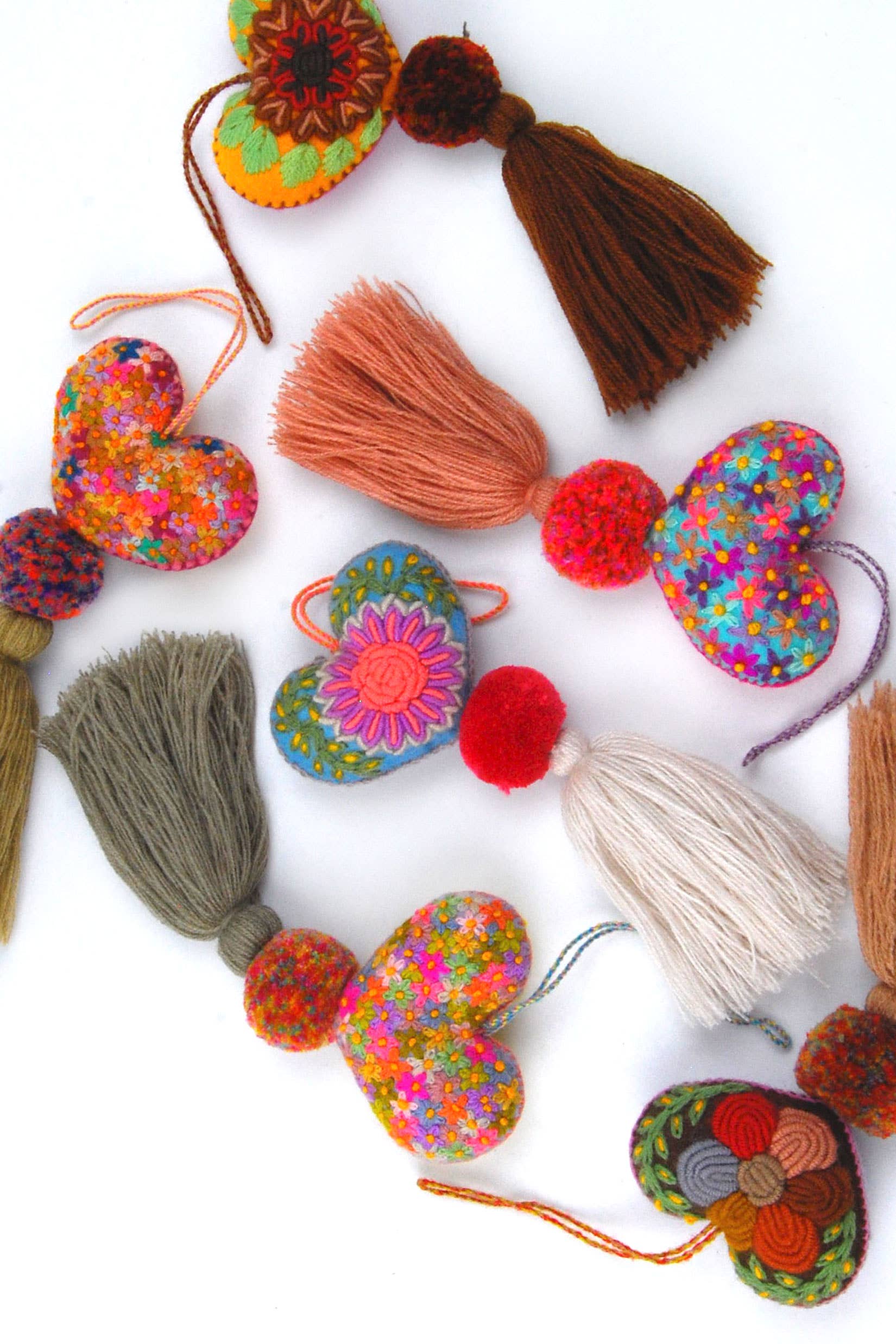 The Global Trunk - Wholesale Ornament - Mini Heart Pom Poms5