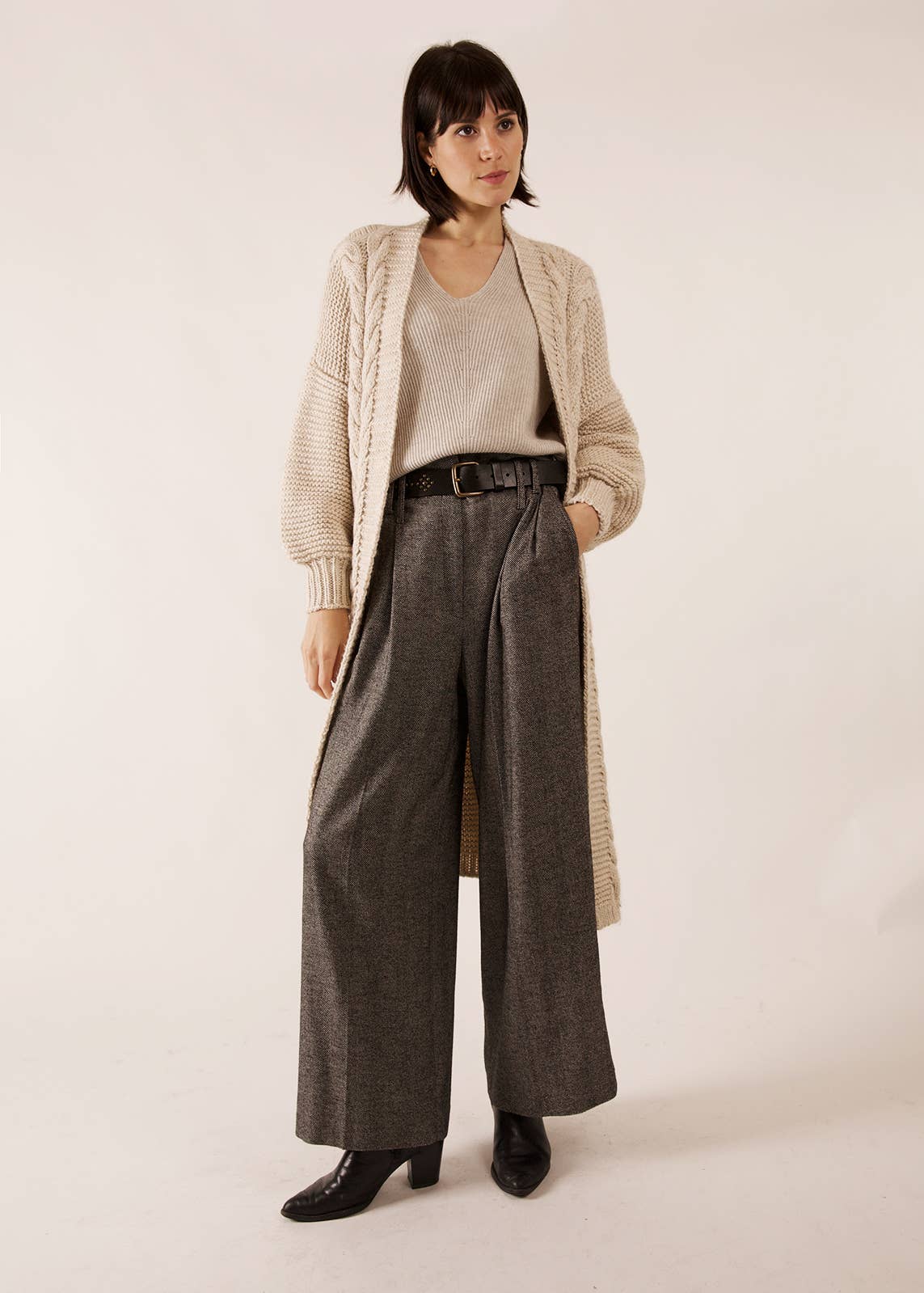 JULIA PARIS - Wholesale Cardigan - Women's - Long cable-knit cardigan - wool and alpaca blend3