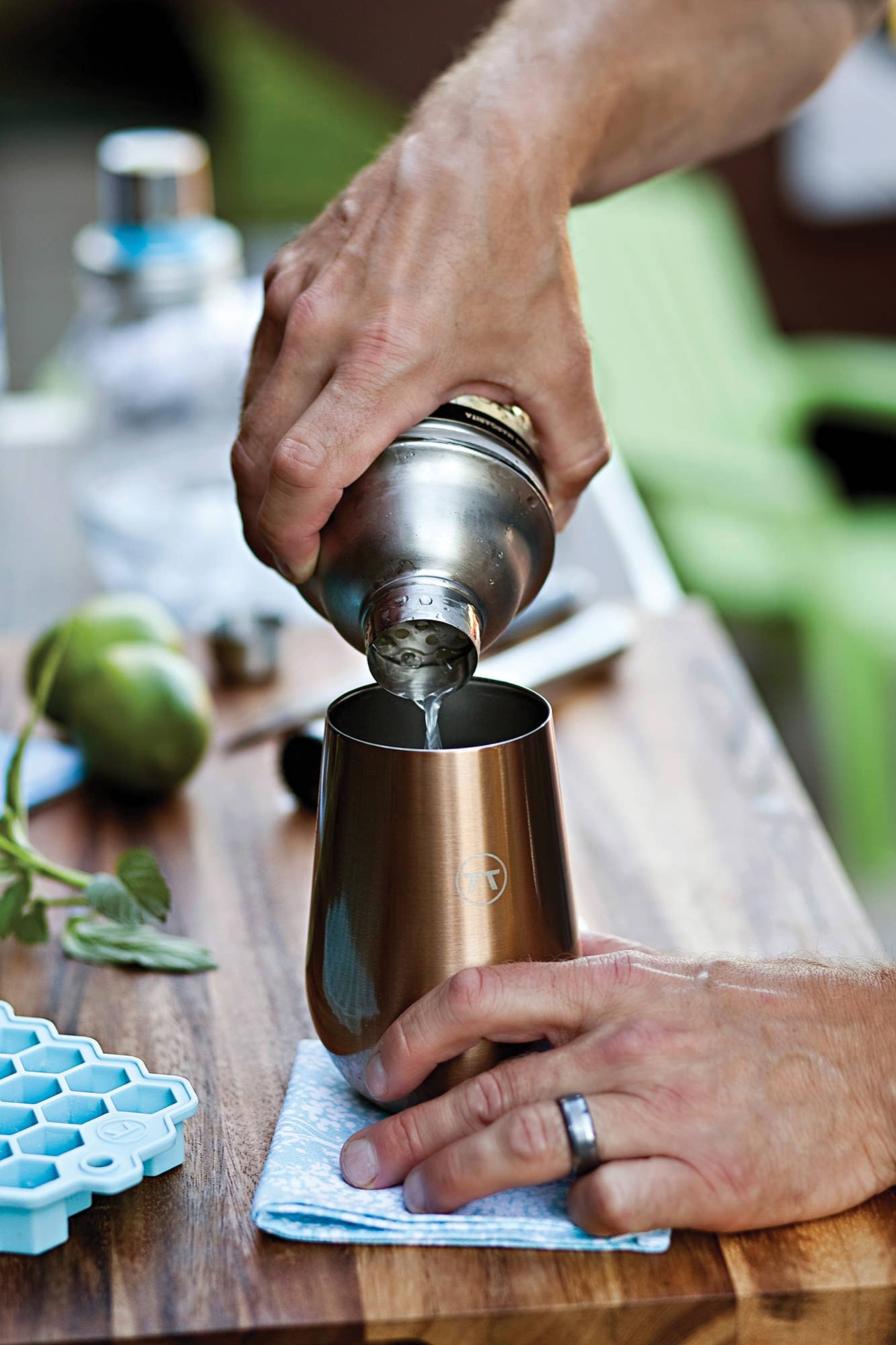 Fox Run Brands - Wholesale Cocktail Shaker - Outset Cocktail Shaker, Glass and Stainless Steel, 12-Ounce5