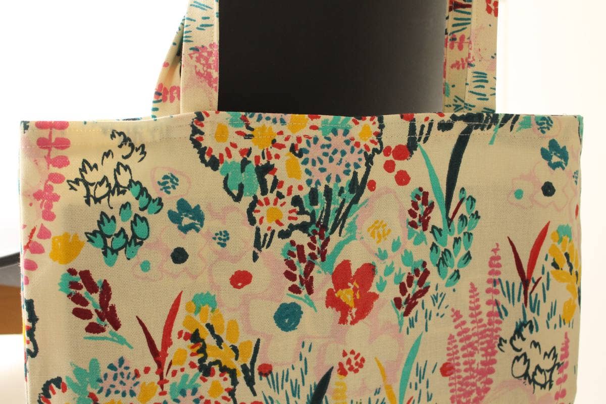 Sabrina Trefle - Wholesale Tote Bag - Women's - Lisa tote bag with colorful bouquet1