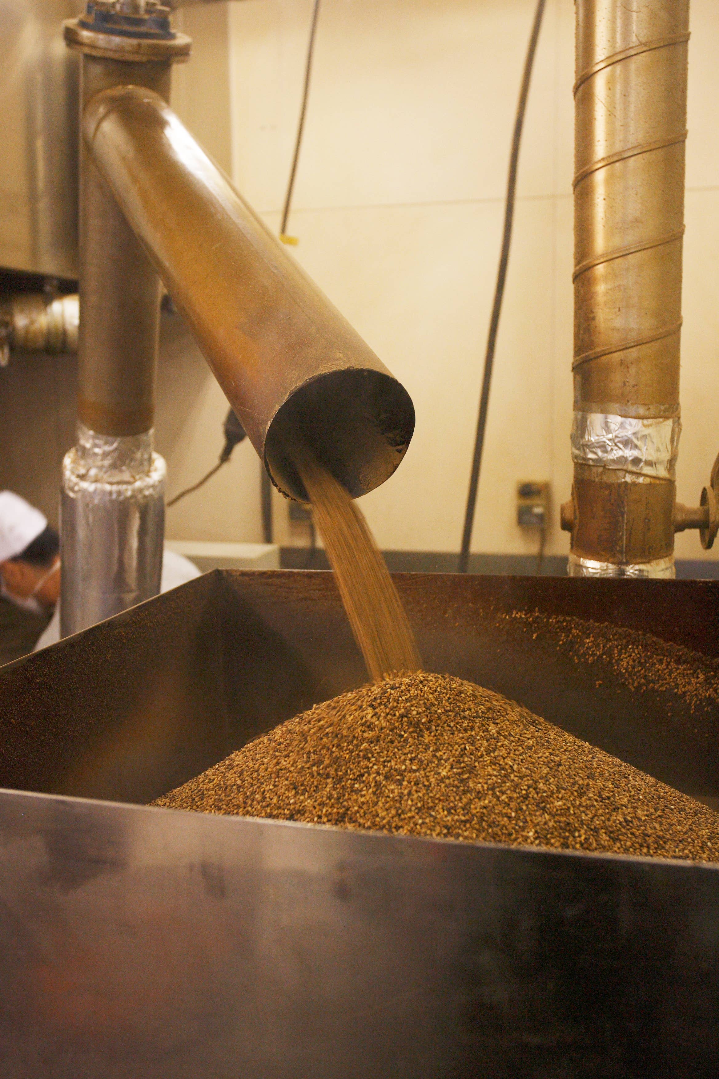 Japan Artisans - Wholesale Hot Sauce - Henko-Sesame hot sauce with takanotsume peppers 60g4