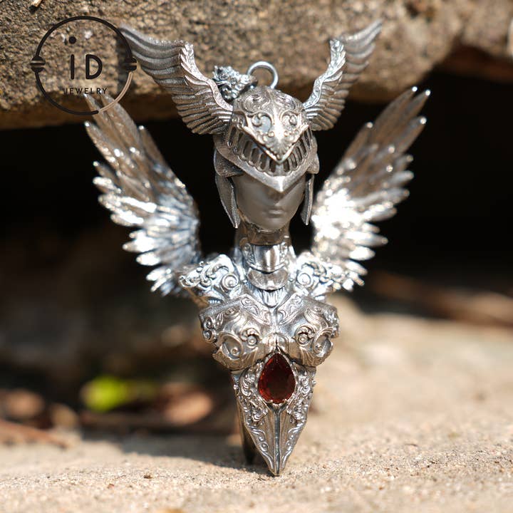 idjewelry – Großhandel Kette mit Anhänger/Charm – Valkyrie-Anhänger aus 925er Sterlingsilber mit Granat – Wikinger-Amulett aus nordischer Mythologie, handgefertigte Halskette2