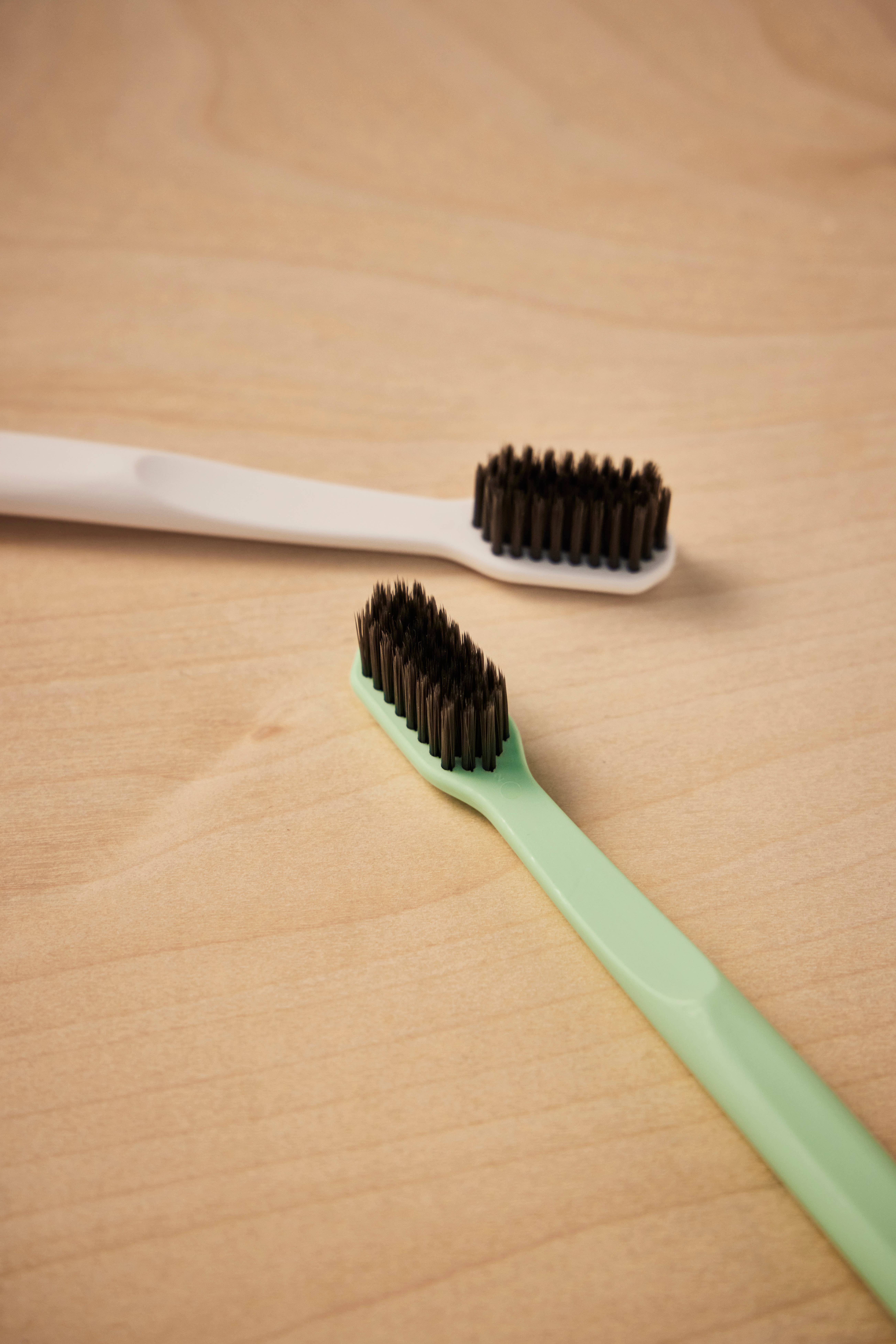 REMOVED BRAND - Wholesale Toothbrush - Manual Brush Green3