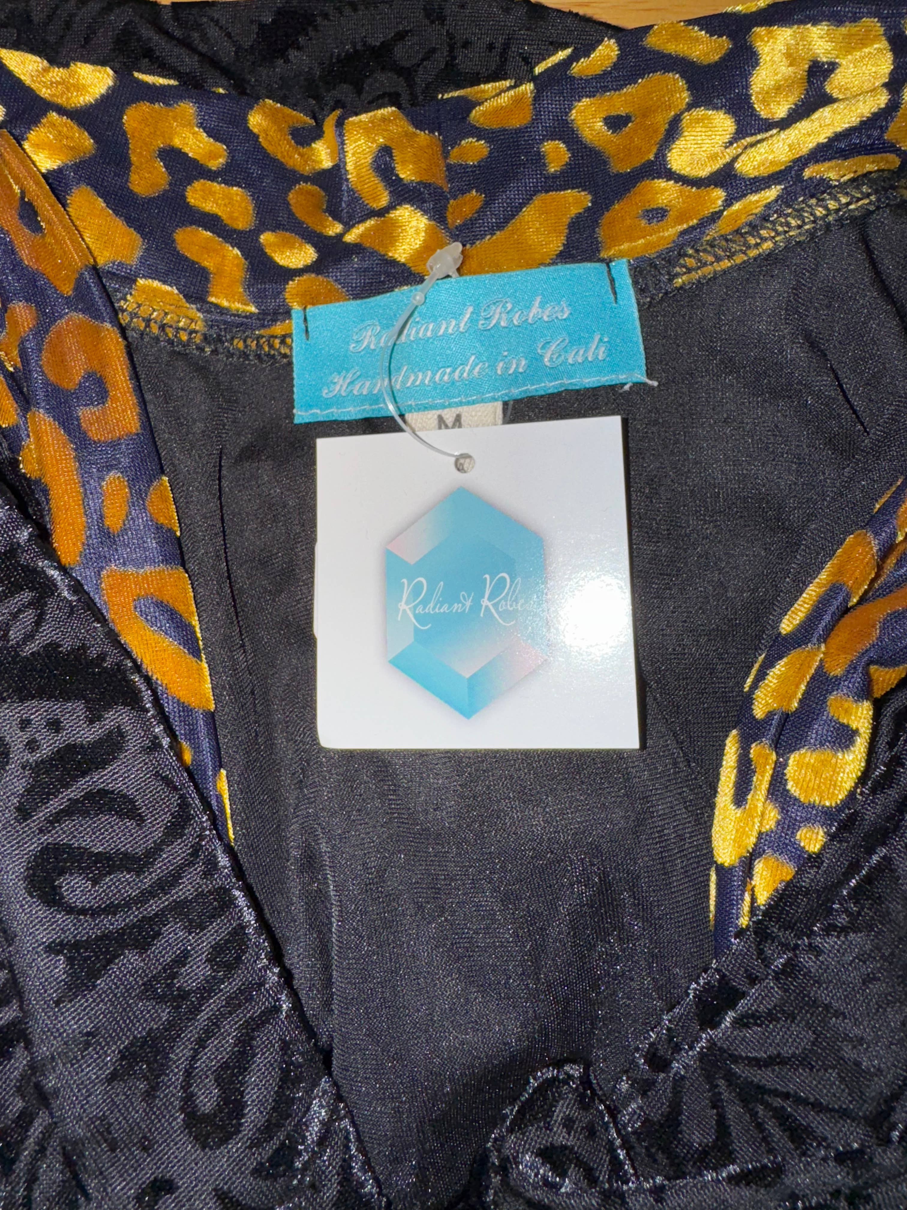 Radiant Robes – Engroshandel Kimono - Dame – Håndlavet Boho Sort Tigerstribet Brændt Fløjl Kaftan10