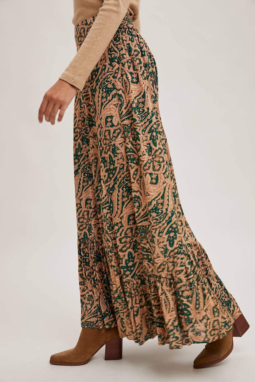 Bluivy - Wholesale Pants - Women's - PAISLEY PRINT WIDE RUFFLED PANTS4