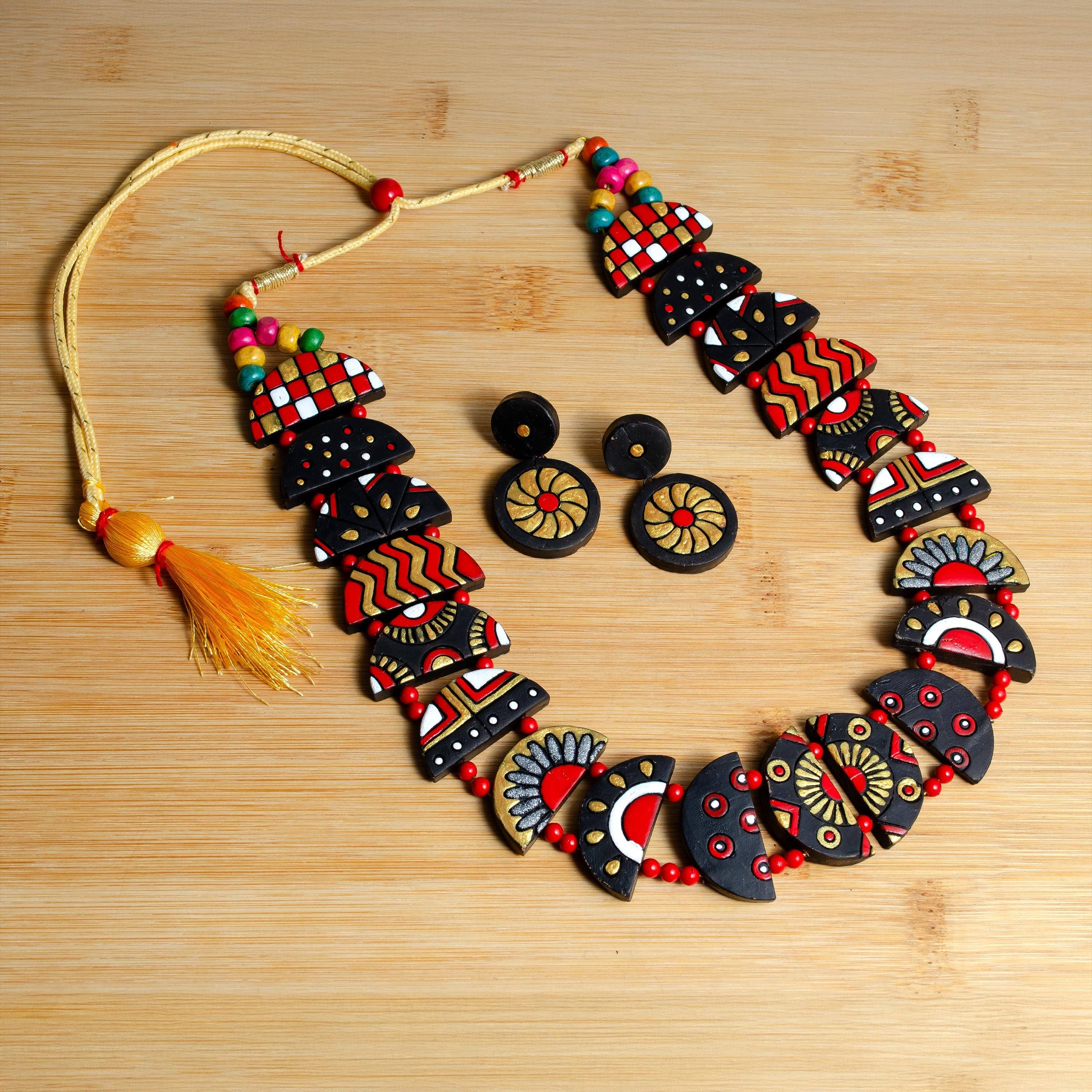 House of Kraft Jewelry & Accessories – wholesale Jewellery set – Celestial Jewelry Set | Clay Jewelry | Half Moon Jewelry13