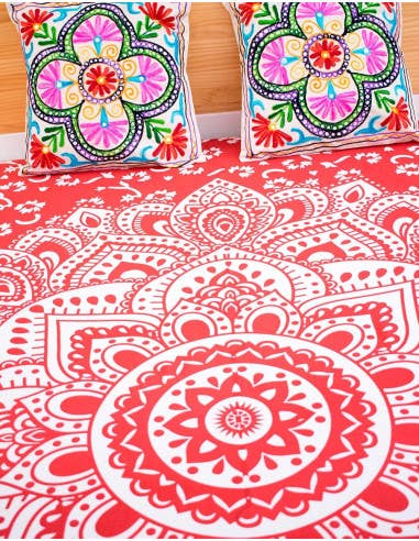 Red bedspread for wholesale on Faire3