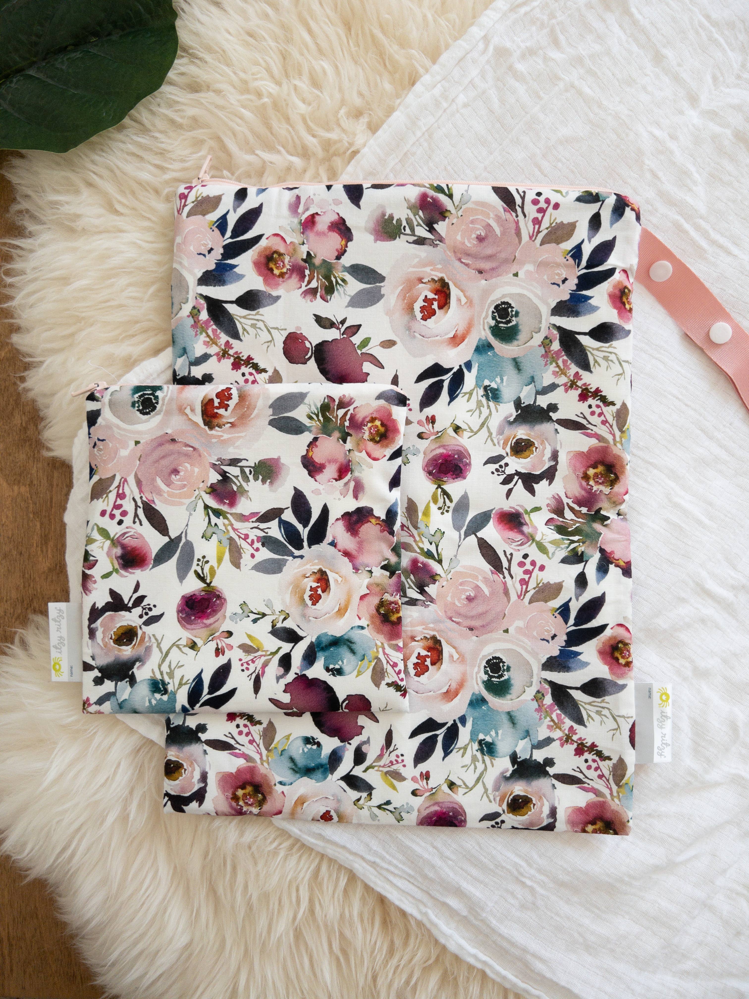 Itzy Ritzy - Wholesale Wet Bag - Kids & Baby - Travel Happens™ Medium Wet Bags1