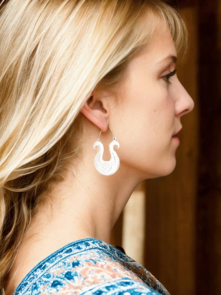 SPE1017 - Lira Earrings for wholesale by Kimago Look
