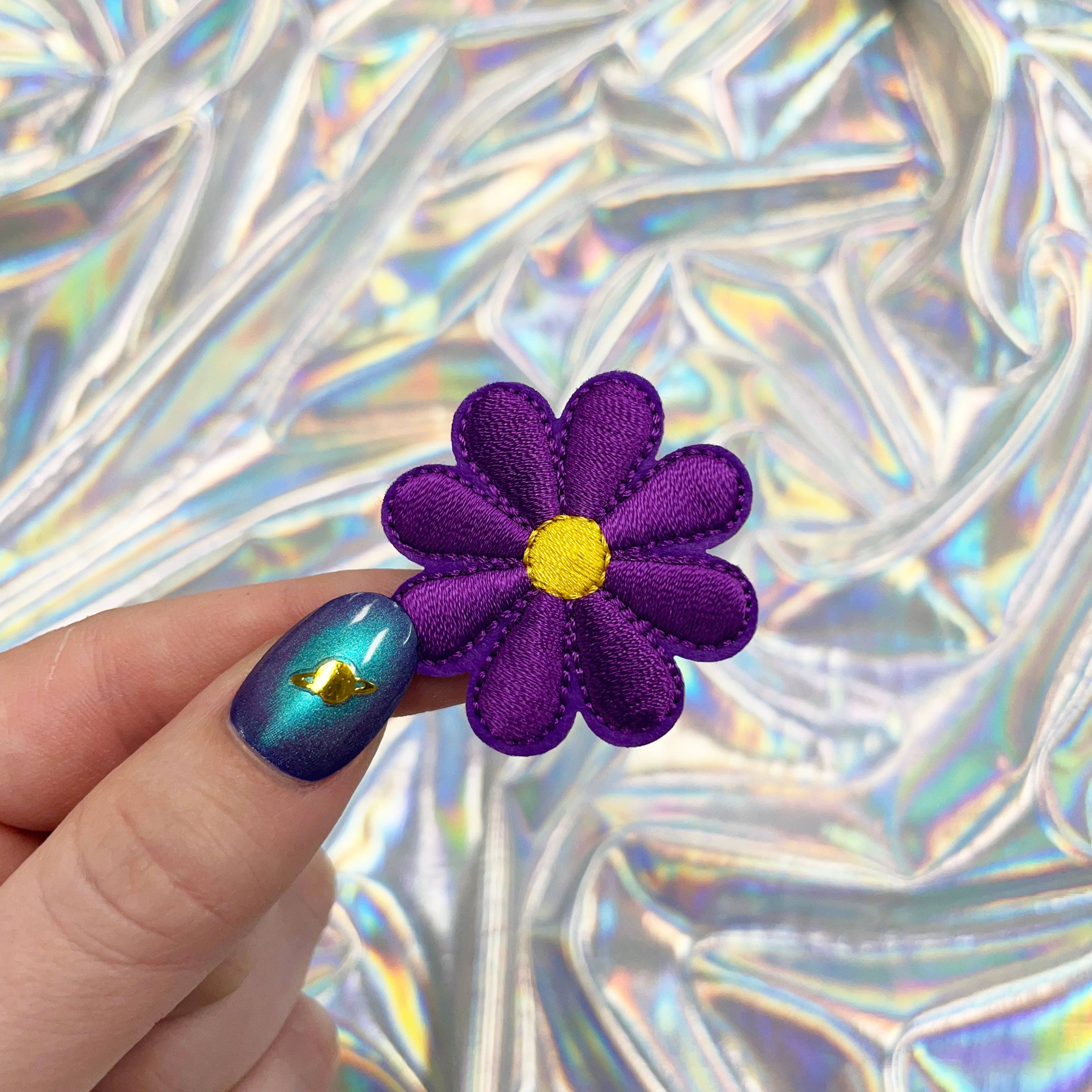 The Crafty Engineer - Vendita all'ingrosso Toppe - Piccole toppe termoadesive ricamate a forma di margherita20