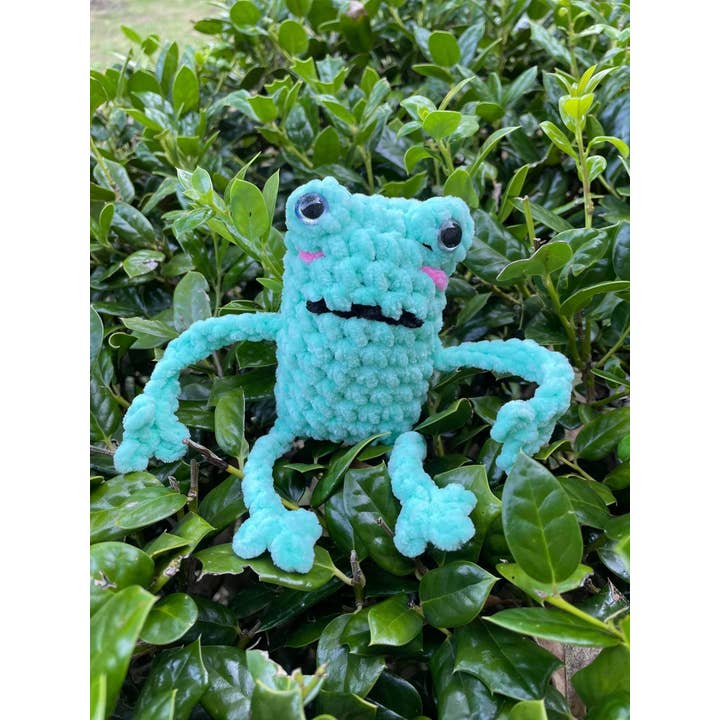 22 Cute Designs - Wholesale Stuffed/Plush Toy - Kids & Baby - Handmade Crochet Leggy Frogs