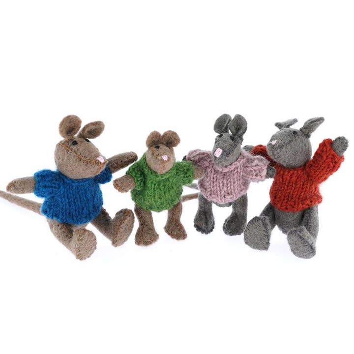 La famille Souris - set de 4 - PAPOOSE TOYS pour la vente par Papoose Toys
