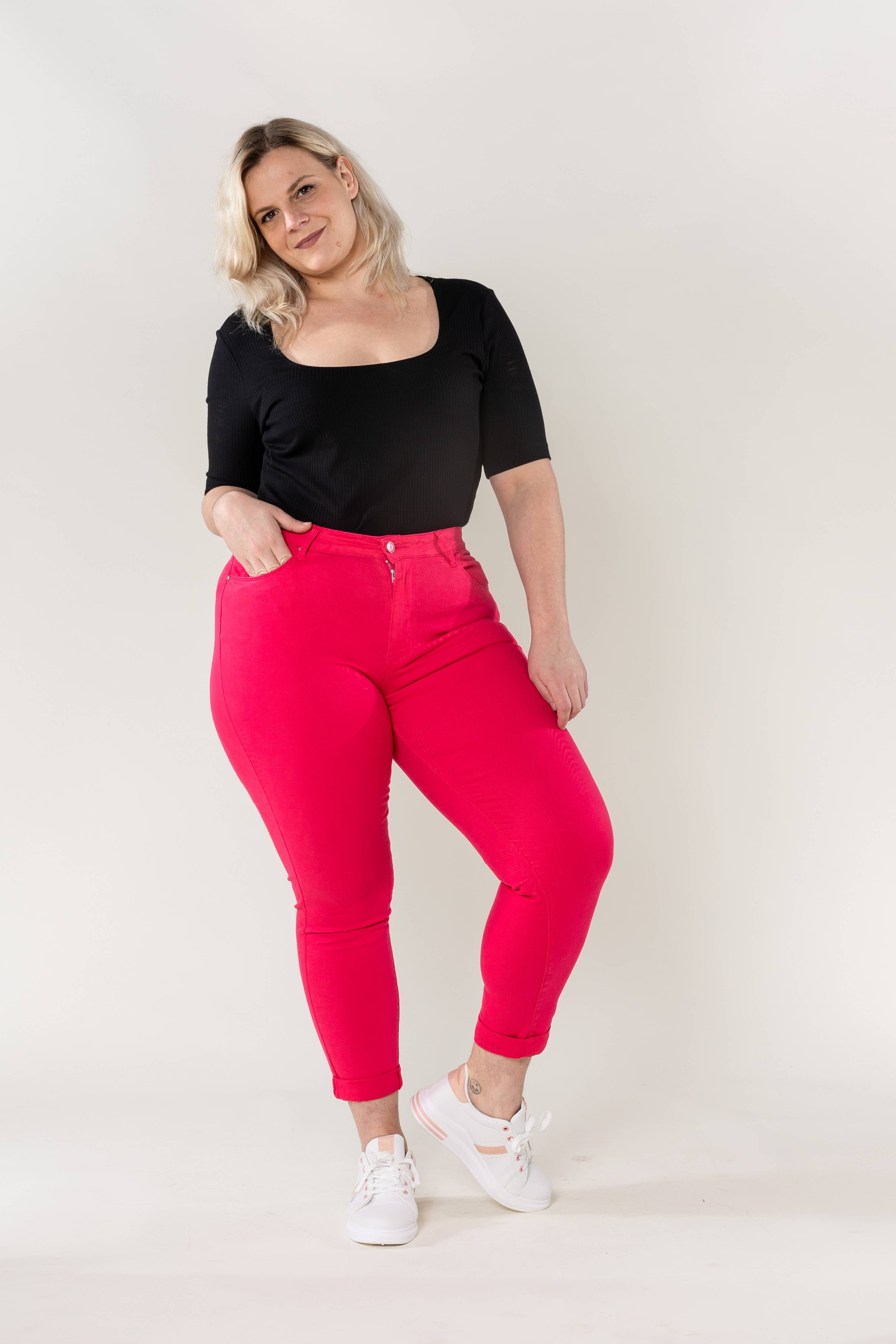 Nina Carter – Calças - Mulher por atacado – Tamanho Plus Curve Plus Tamanho Voltar ao Pescoço P19929