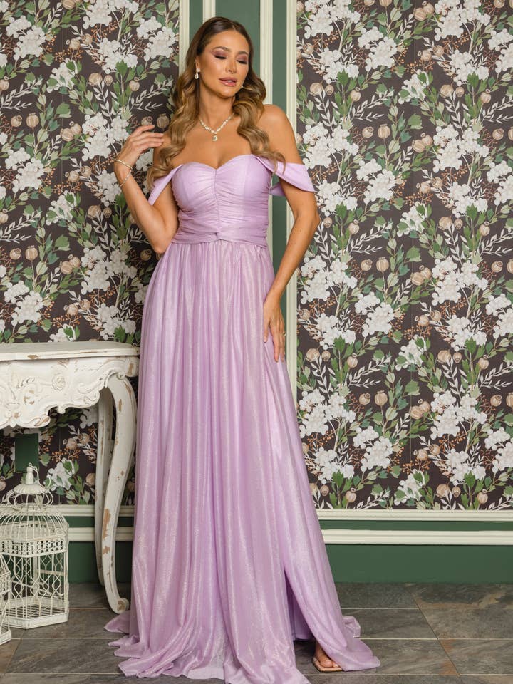 2416A-ROBE LONGUE À PAILLETTES DORÉES ÉPAULES DÉNUDÉES EN LIGNE A pour la vente par RICARICA INC.