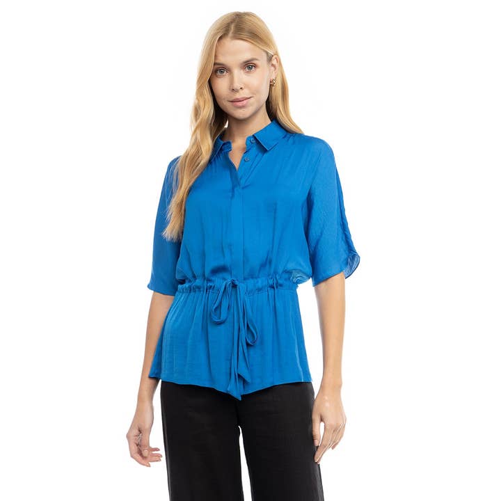 Almindelig bluse med knapper i taljen for engroshandel hos Naked Zebra Rack