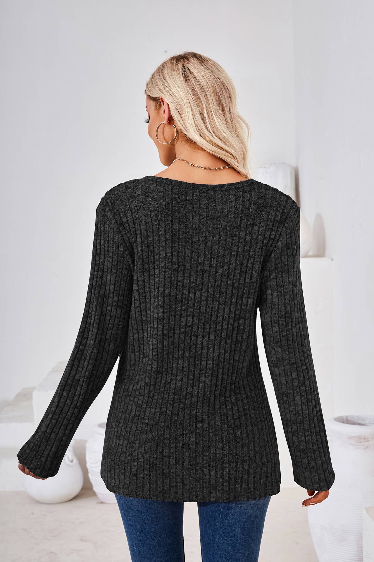 Lily Clothing - Vente Tunique – femme - T-SHIRT AMPLE À COL ROND ET BOUTONNÉ À MANCHES LONGUES2