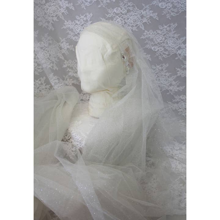 Rose Red Bridal - Wholesale Veil - Women's - Juliet Cap Wedding Veil / Vintage 1920S Style Glitter Tulle