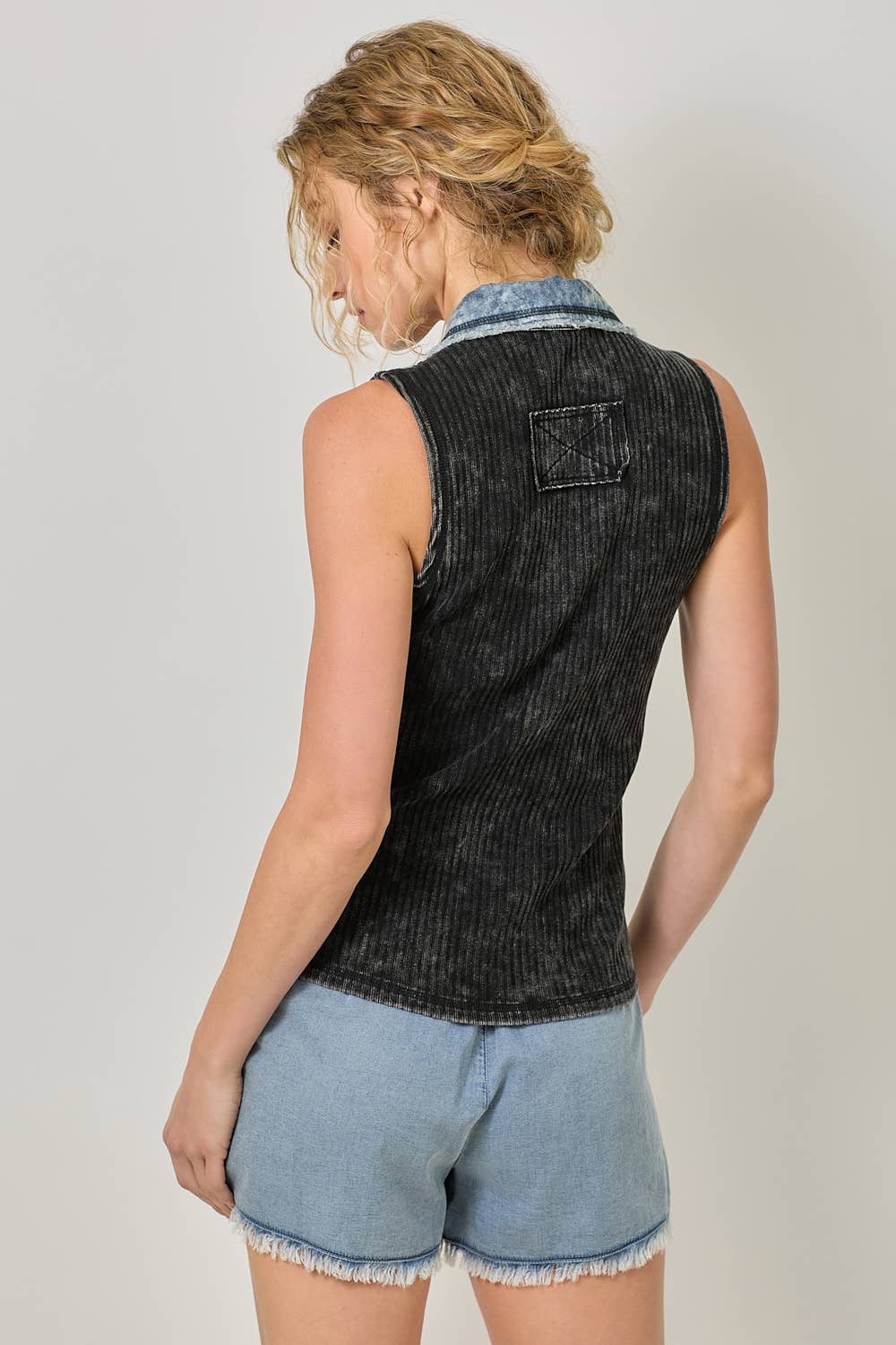 Mystree - Vente Chemise à col boutonné – femme - Haut sans manches à boutons en maille côtelée lavée 6094332