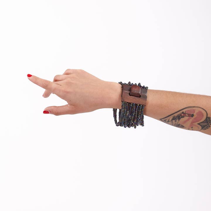 Bijondo - Wholesale Beaded Bracelet - Wooden Buckle Bracelet and Glass Beads, costume jewelry